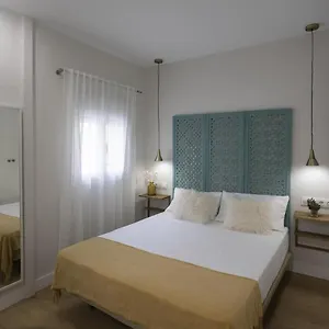 https://beautiful-blue-triana-seville.es-andalucia.com